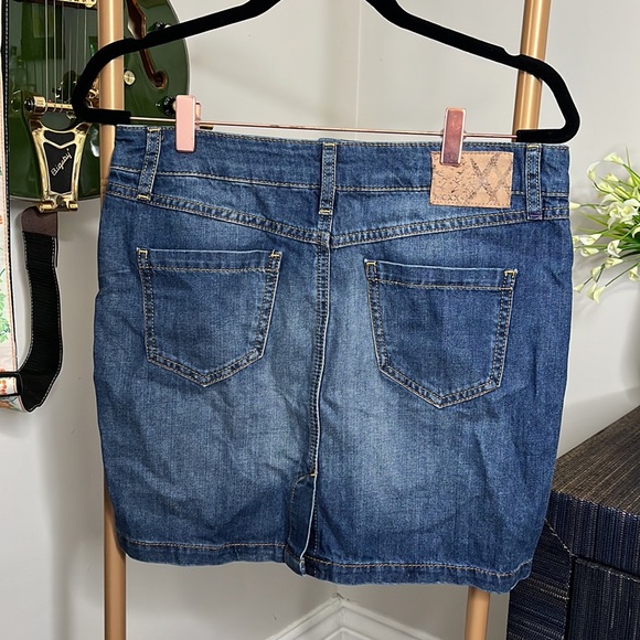 Cute Mini Skirt - Sz 26 - Picture 2 of 5